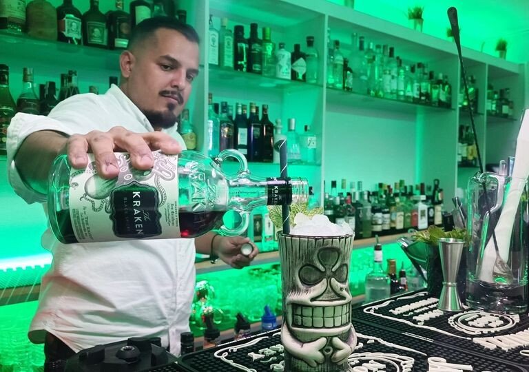 MOLA Cocktails & Drinks, Algeciras